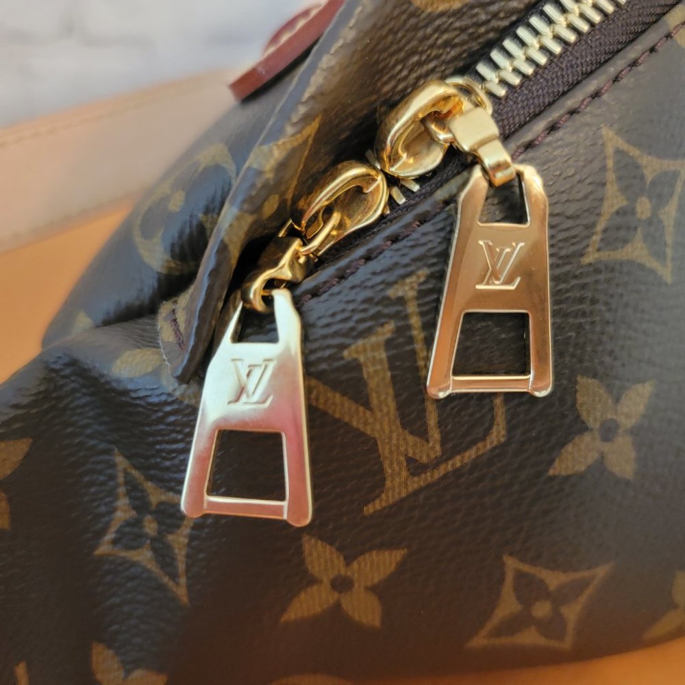 ❌❌SOLD ❌❌  Louis Vuitton Bumbag - Picture 3 of 14